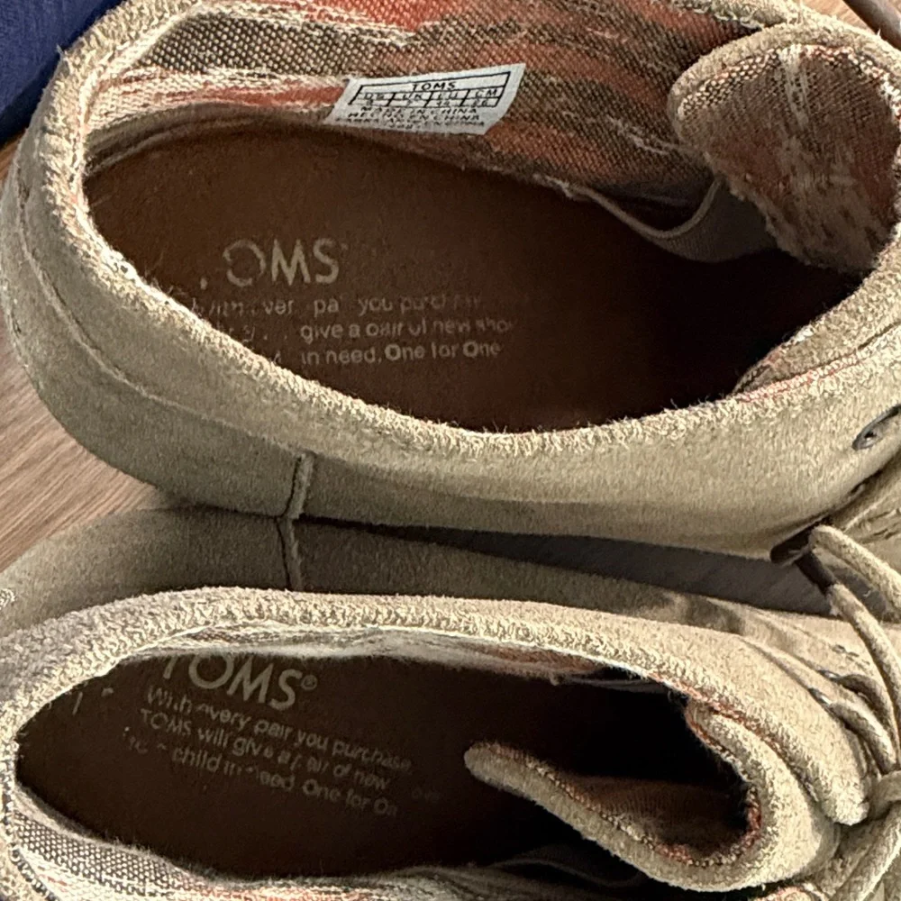 Toms Suede Women's‎ Taupe Wedge Booties Sz 9